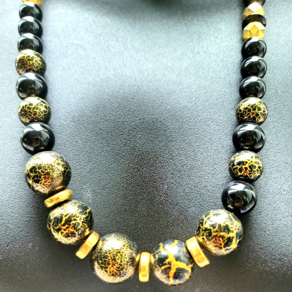 Vintage Gold Lace Black Agate Bead Graduated Round Necklace 24"